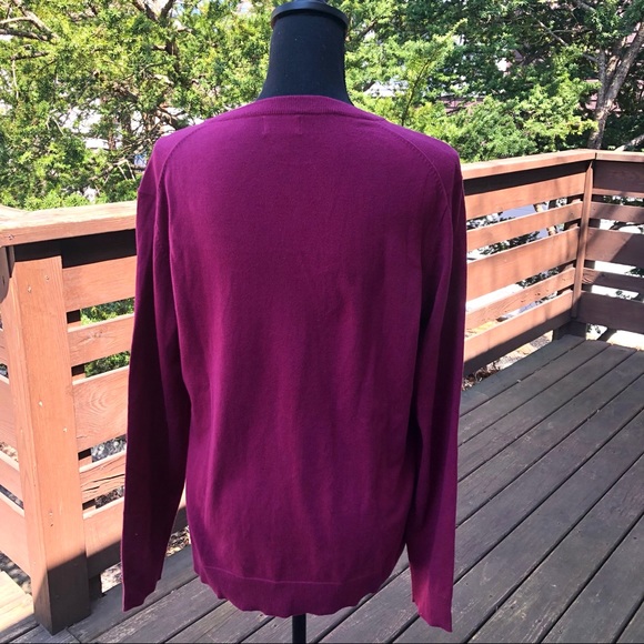 EUC Burgundy / Red Plum Knit V-Neck Old Navy Sweater - Picture 5 of 9